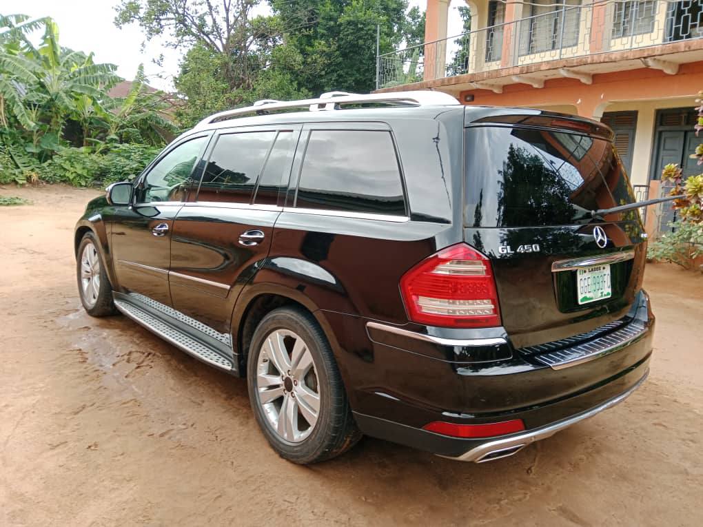 A picture of Benz 2010 Model