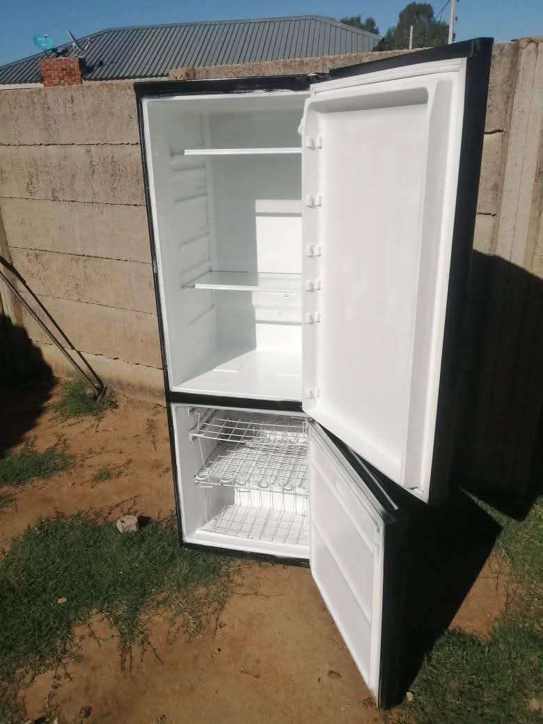 classifieds/fridges