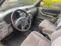 A picture of Neat and sound Honda CR V