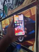 A picture of Tumeshusha bei iPhone x GB 64 fullbox mpya bei 550k
