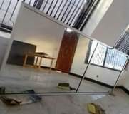 A picture of Vioo vya saloon