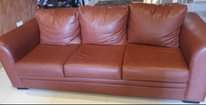 A picture of 7 seater sofa set