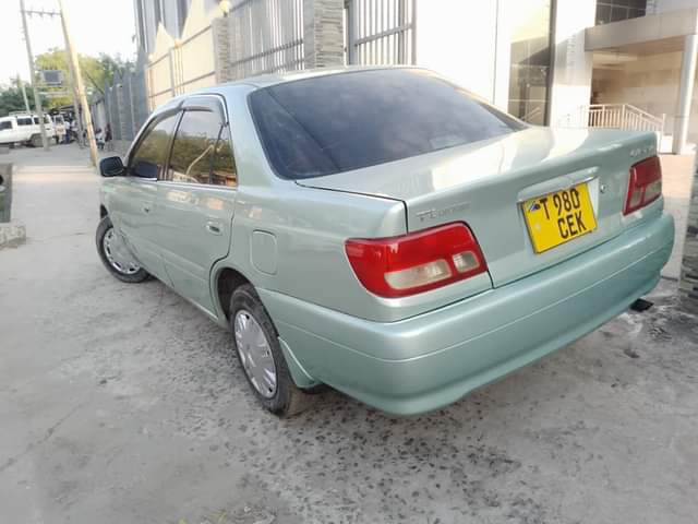 A picture of Toyota carina