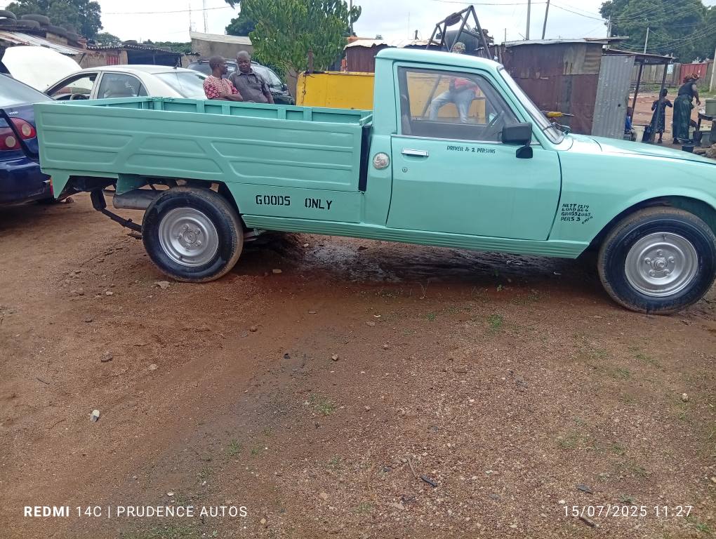 A picture of Peugeot Pick up