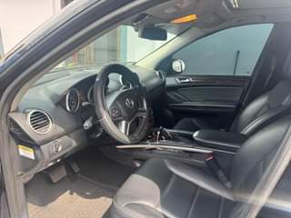 A picture of ml 350 2011