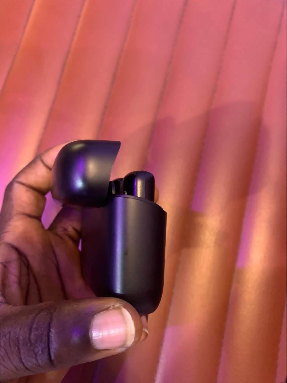 A picture of Pick mic iPhone direct pick In Ear headphone