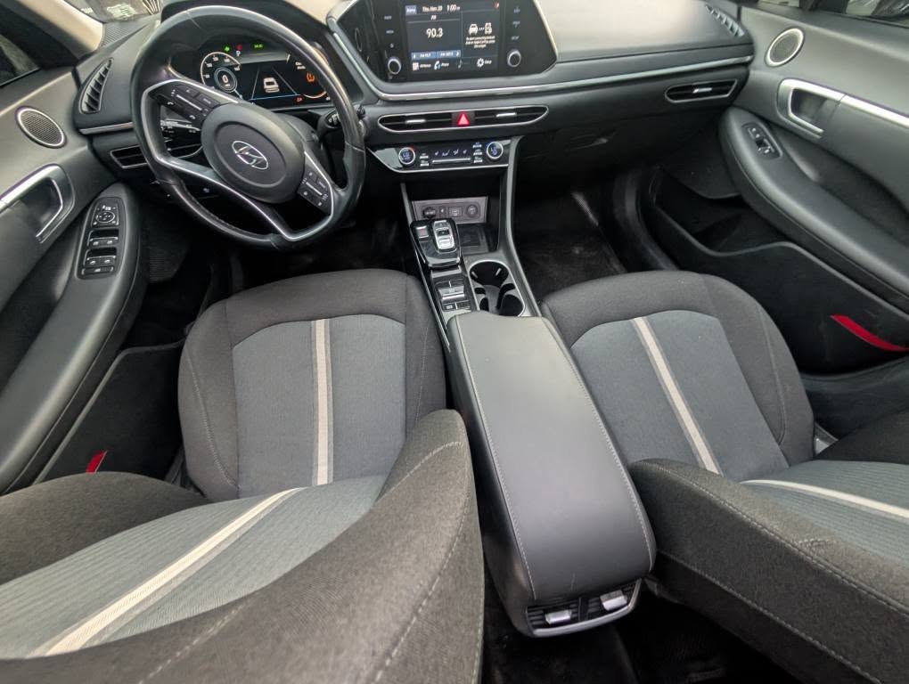 A picture of 2021 Hyundai Sonata SE