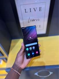 A picture of Samsung S22 ultra