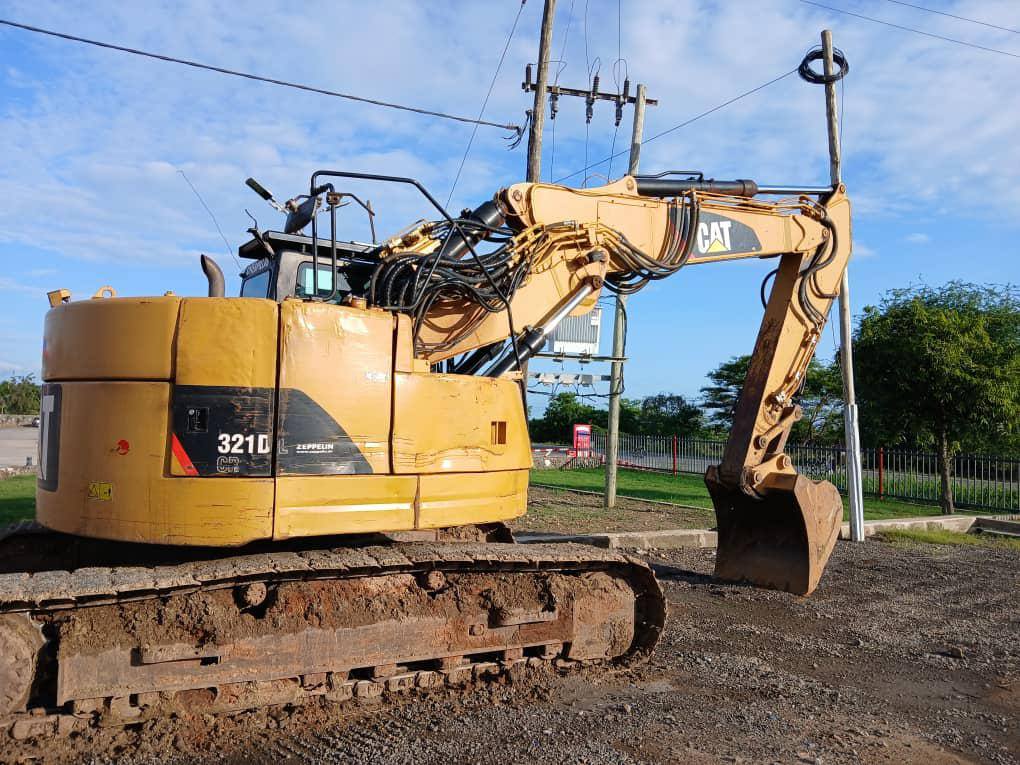A picture of CATERPILLAR Tshs 170 000 000 0761717171