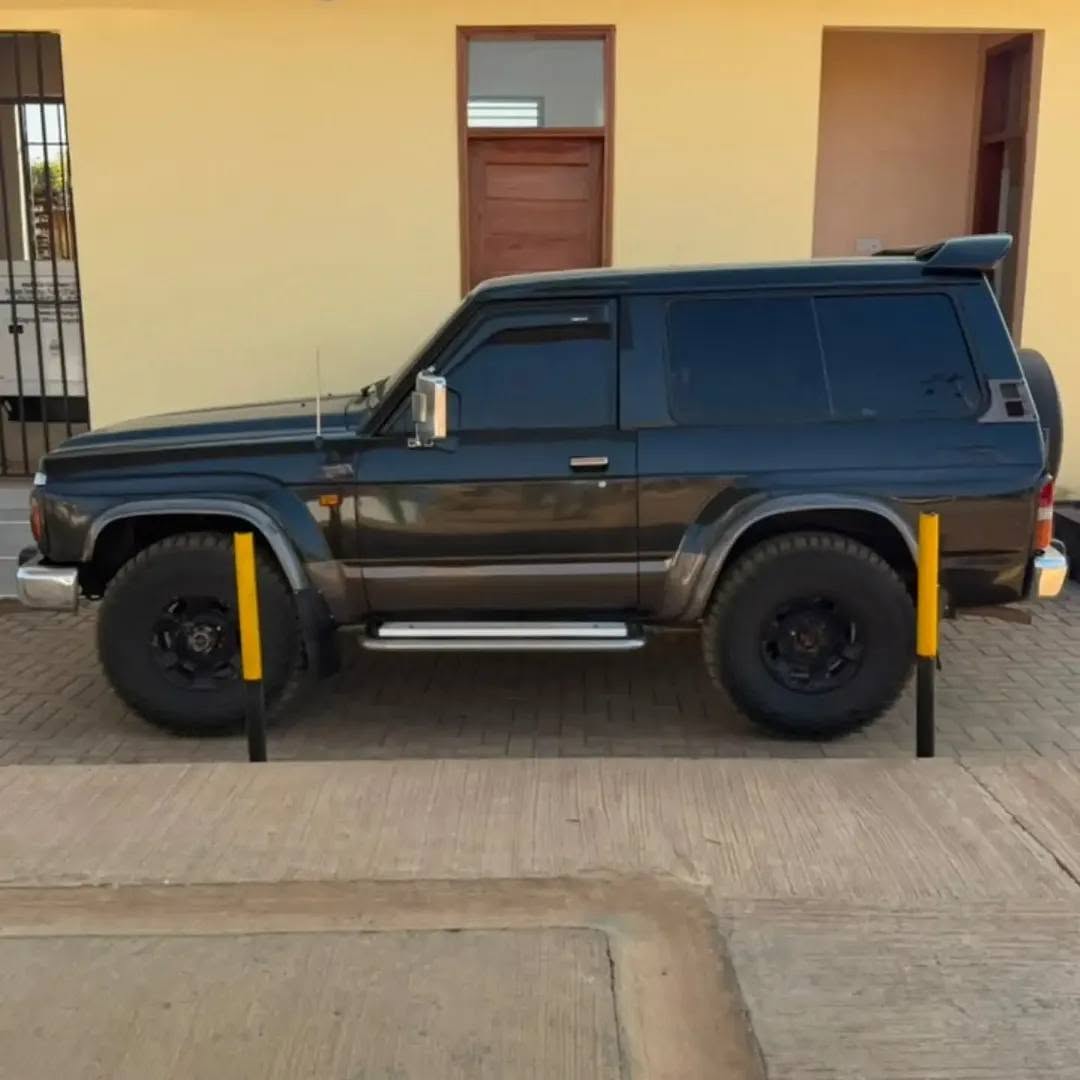 A picture of Pajero million 13 8 Ipo mwanza
