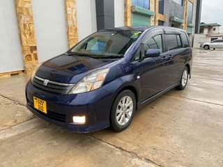 A picture of TOYOTA ISISI BEI MILLION 12