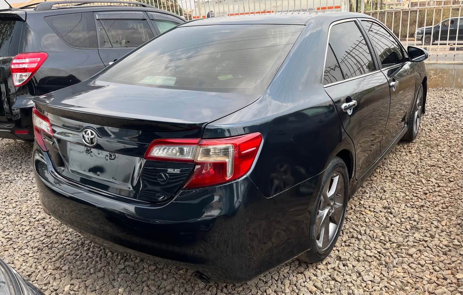 A picture of TOYOTA CAMRY 012 SE