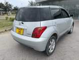 A picture of 2003 Toyota Ist