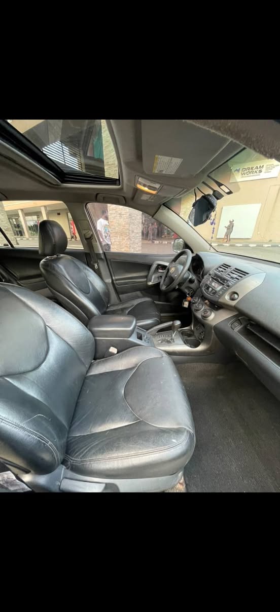 A picture of 2010 Toyota Rav4 Firstbody Pan Toks Standard Engine and Gear