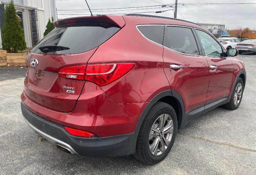 A picture of Hyundai Santa foreign used 2015