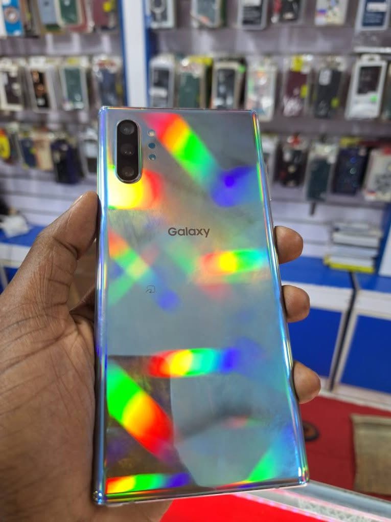 A picture of Samsung galaxy Note 10 plus 256gb Duos