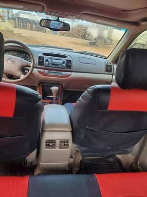 A picture of TOYOTA CAMRY