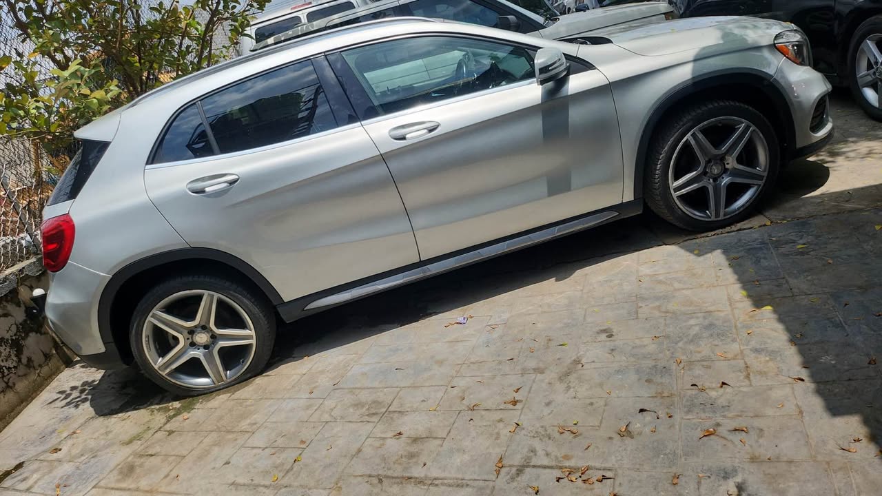 A picture of Distress sale alert 2015 direct Belgium Mercedes Benz GLA250 selling