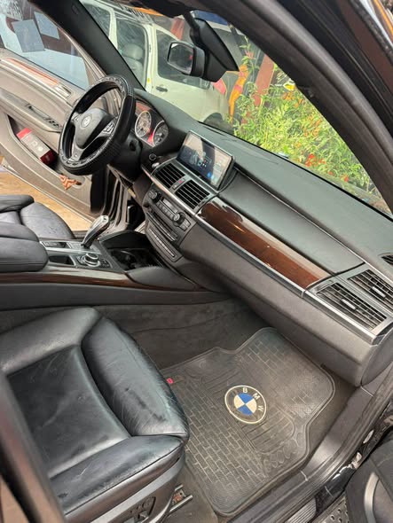 A picture of Belgium 2014 model BMW x6 mpower available for sale