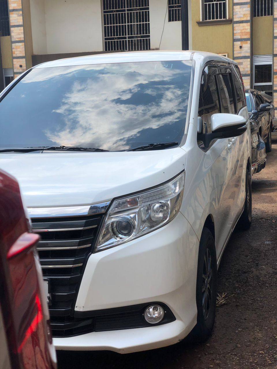 A picture of Toyota Noah
