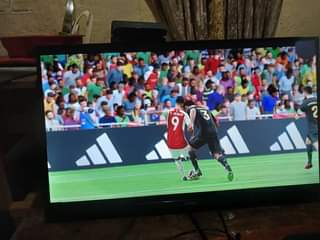 A picture of TV AILYONS INCH 32