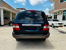 A picture of land cruzeir vx amazon