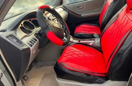 A picture of TAKAS MOTORS 07060931241 2006 Toyota Highlander Barely Driven Very clean