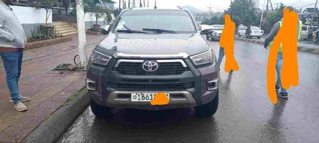 used toyota hilux
