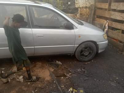 A picture of Toyota picnic 08064016002