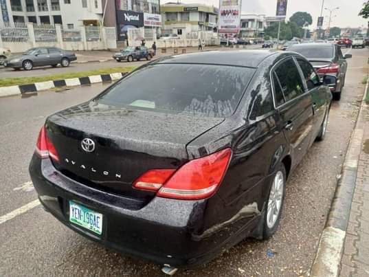 A picture of 2005 Toyota Avalon