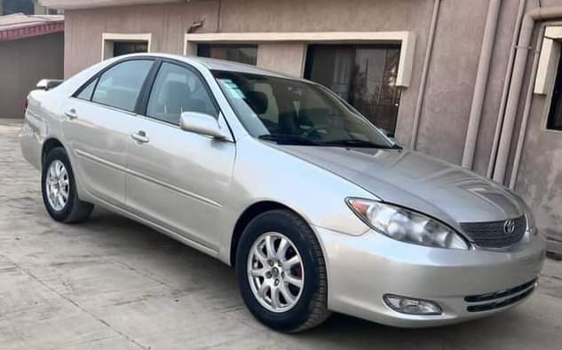A picture of TOYOTA CAMRY 04 08069557848