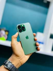 A picture of IPHONE 13PRP