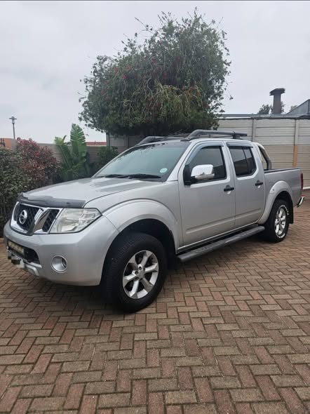 used nissan navara