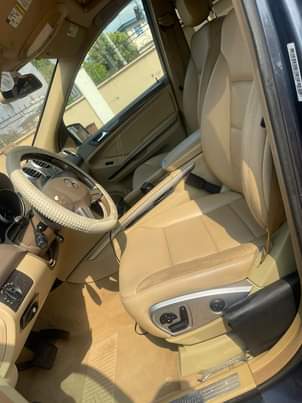 A picture of Mercedes Benz ML350