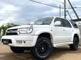 A picture of 2000 TOYOTA HILUX SURF