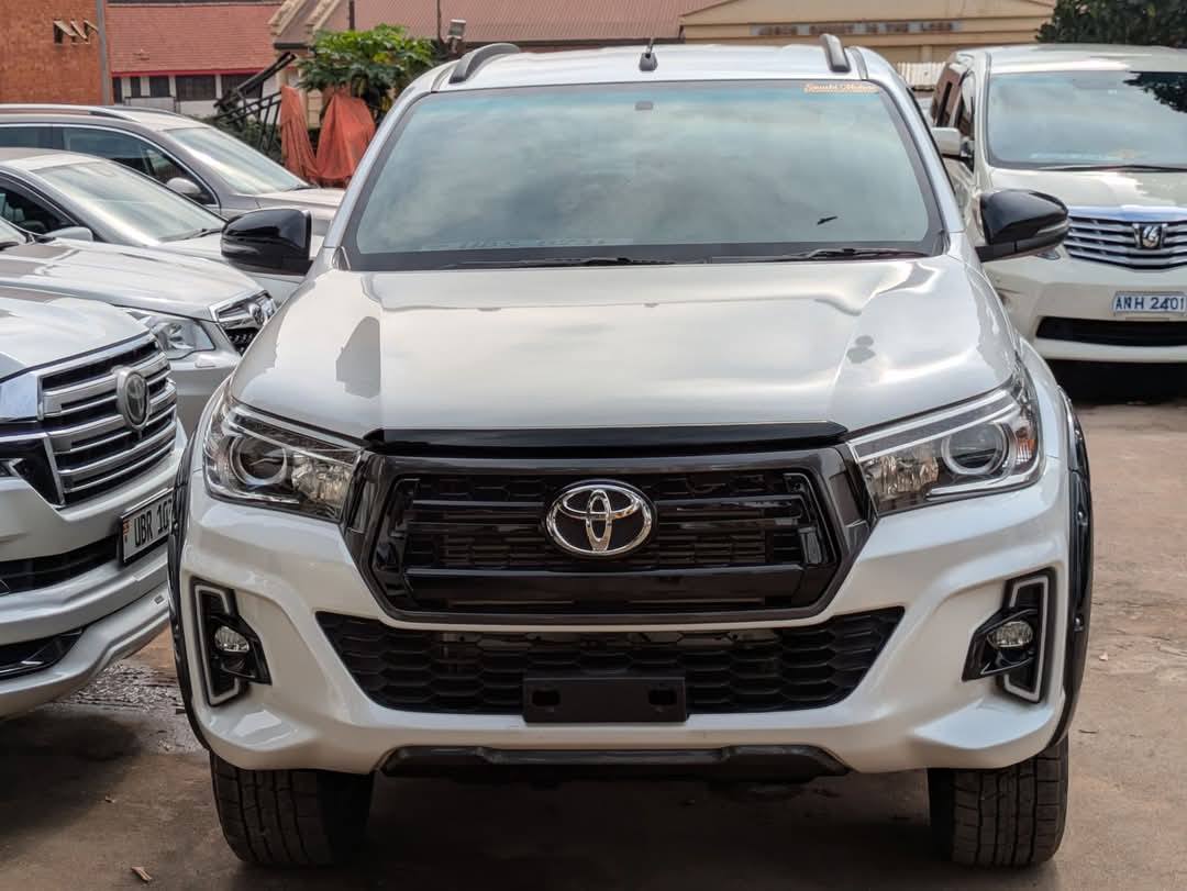 A picture of TOYOTA HILLUX REVOLUTION