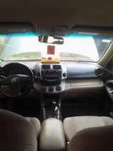 A picture of Toyoy Rav4 08