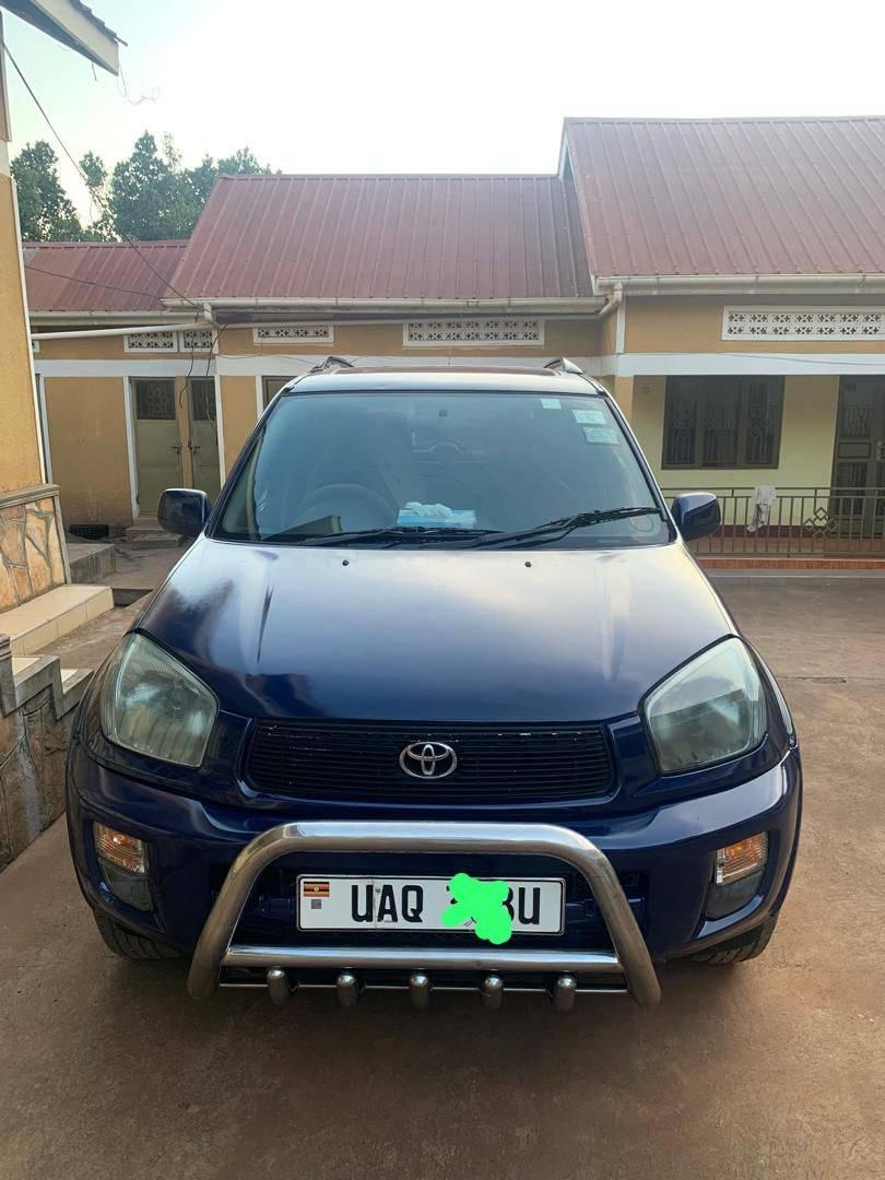 A picture of At only 16m Its a Rav4 2001 Model 2.0 cc