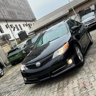 A picture of Toyota Camry SE 2013