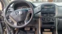 A picture of Honda pilot 4x4