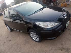 A picture of Peugeot 307 manual Transmission 4 sale clean body and clean