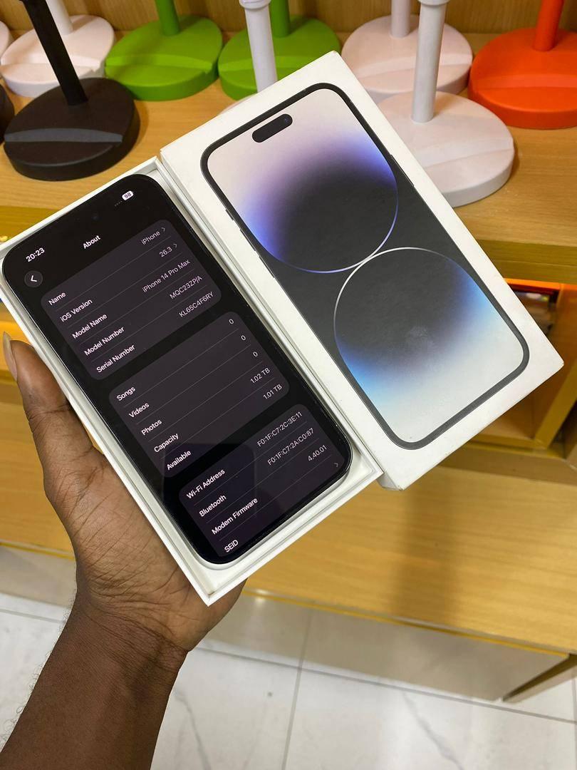 A picture of iPhone 14 PROMAX 1TB