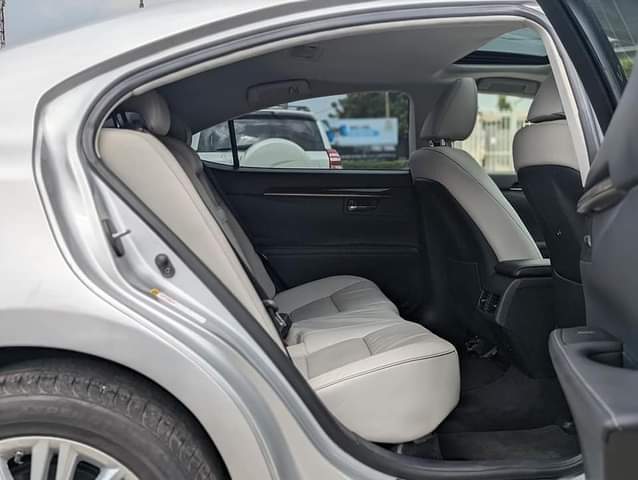 A picture of 2014 LEXUS ES350