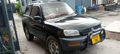 A picture of Rav4 old
