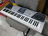 A picture of UK used electronic keyboard