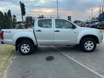 A picture of Isuzu Demax