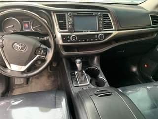 A picture of 2017 highlander