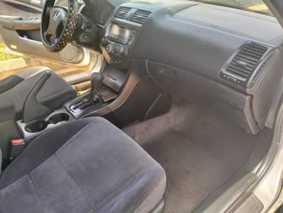 A picture of Honda Accord 2004