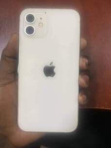 A picture of Iphone 12 64gb capacity used new