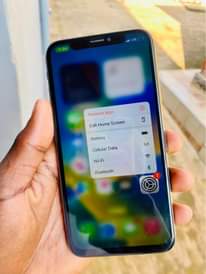 A picture of iPhone X 256Gb at 450k